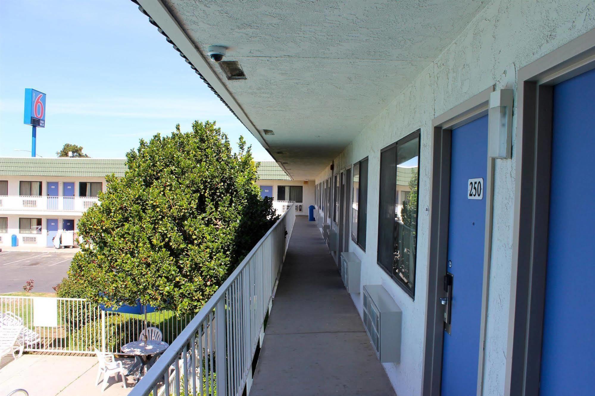 Motel 6-King City, Ca ภายนอก รูปภาพ