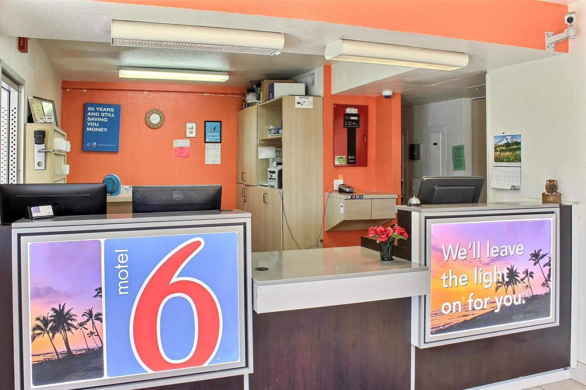 Motel 6-King City, Ca ภายนอก รูปภาพ